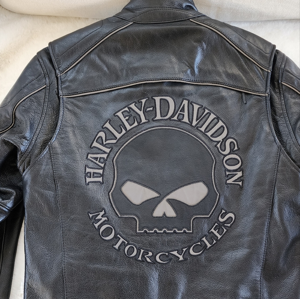 Genuine Leather Harley Davidson "Reflective Skull" Small